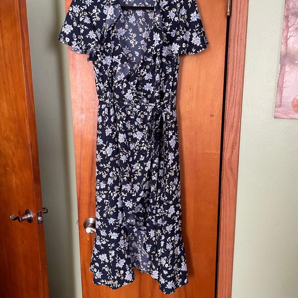 Time and Tru Navy Floral Midi Dress